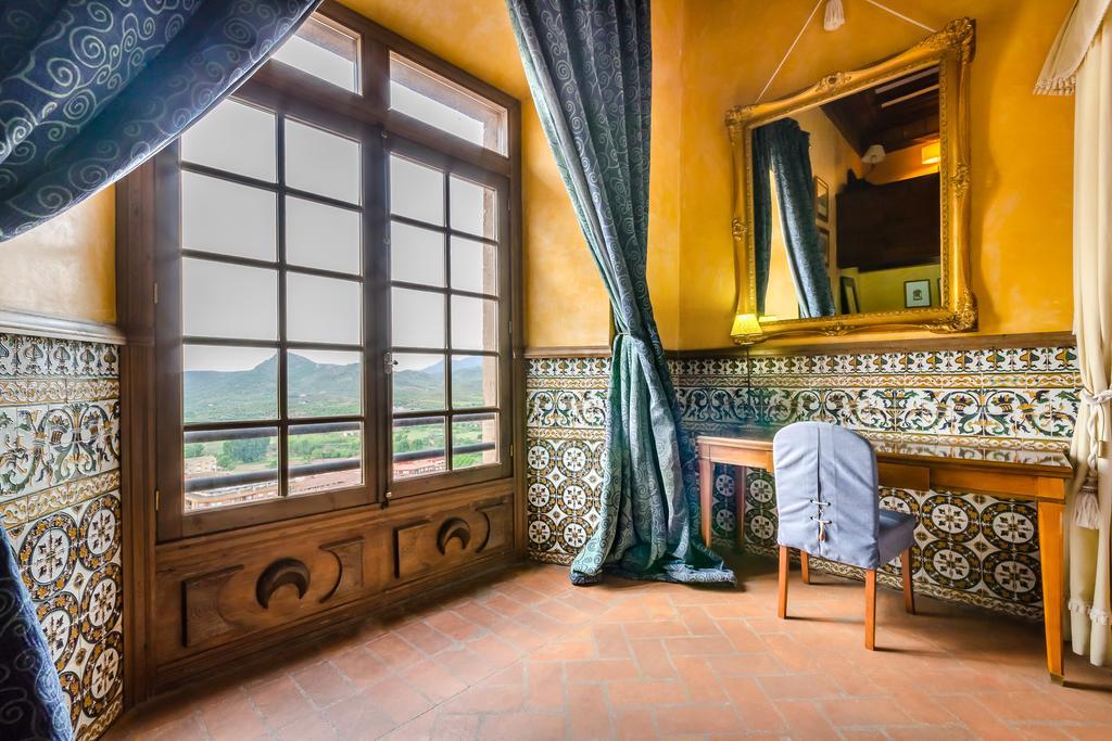 Hospederia Palacio Papa Luna Illueca Dış mekan fotoğraf